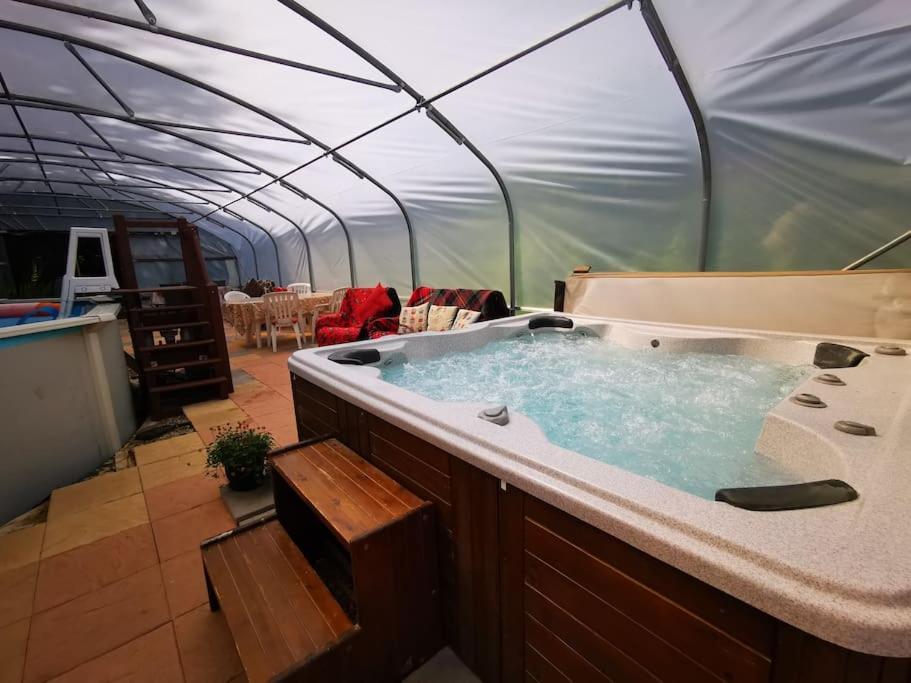 Country Side Haven Two Double Ensuite Bedrooms Couples Exclusive Rate Offered Saint-Michel-de-Montjoie Экстерьер фото